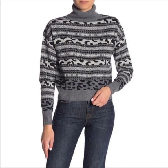 JOHN + JENN Animal Print Turtleneck Sweater Women's XS NWT - Picture 1 of 7